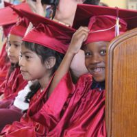 2017 kindergarten graduation student