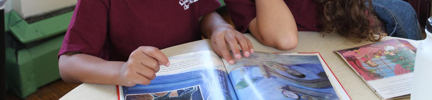 Kindergarten students reading